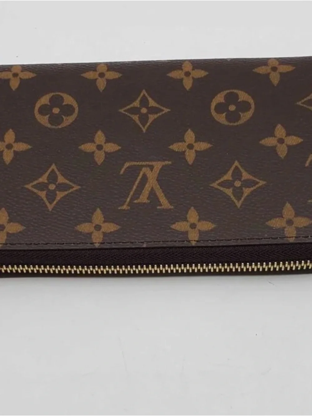 Louis Vuitton Monogram Canvas Zippy Wallet NEW